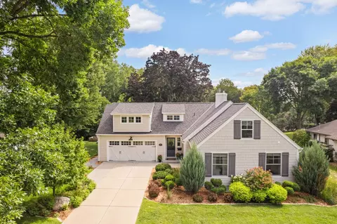 1300 Toledo Ave N, Golden Valley, MN 55422