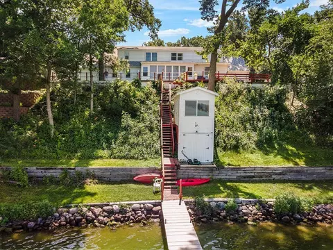 1334 Oak Beach Dr, Fairmont, MN 56031