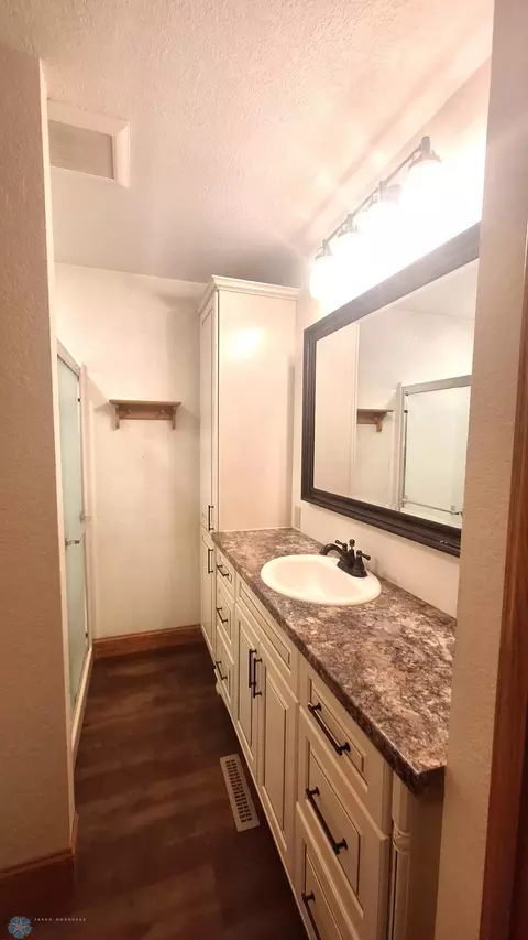106 E 1st Ave S, Cavalier, ND 58220 photo 18
