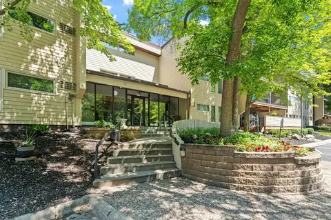 12600 Parkwood Dr #210, Burnsville, MN 55337