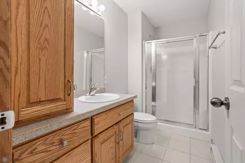 Bath - 1172 Eagle Park Dr S, Fargo, ND 58104 photo 5 of 5