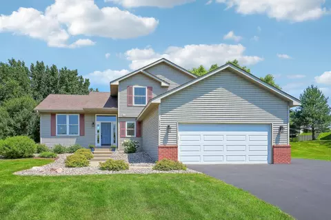7144 Taylor Dr, Savage, MN 55378