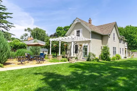 2416 Lexington Ave N, Roseville, MN 55113