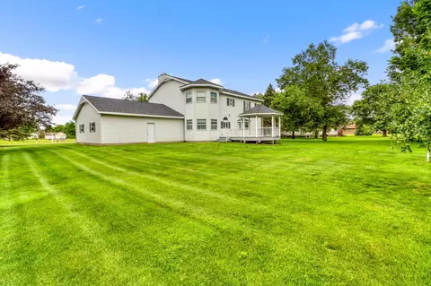 Exterior - 604 Pine Needle Dr, Perham, MN 56573 photo 5 of 8