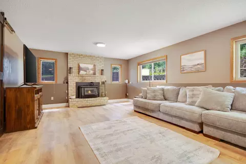 4555 Oak Chase Way, Eagan, MN 55123 photo 17