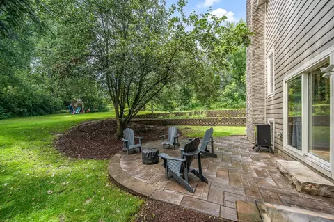 4555 Oak Chase Way, Eagan, MN 55123 photo 24