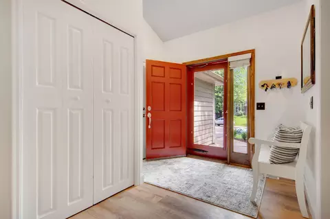 4555 Oak Chase Way, Eagan, MN 55123 photo 5
