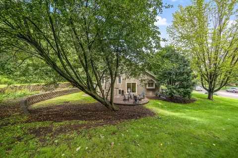 4555 Oak Chase Way, Eagan, MN 55123 photo 29