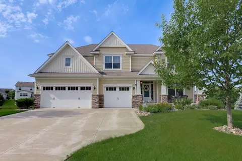 609 Parkview Ct, Anoka, MN 55303