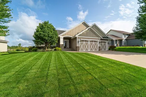 9486 Glenborough Dr, Elko New Market, MN 55020