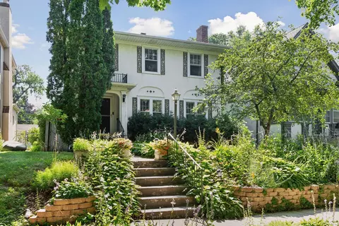 433 Thomas Ave S, Minneapolis, MN 55405