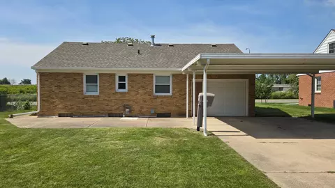 806 Oakland Pl NE, Austin, MN 55912