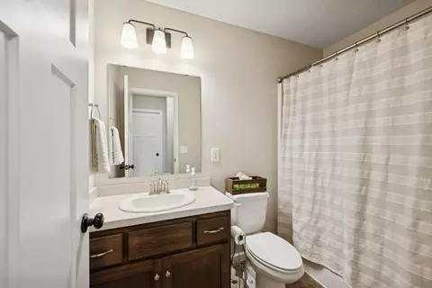Bath - 6396 111th Cir N, Champlin, MN 55316 photo 2 of 3