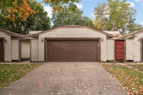 1226 Polk St S, Shakopee, MN 55379