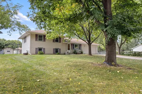 8331 88th St S, Cottage Grove, MN 55016