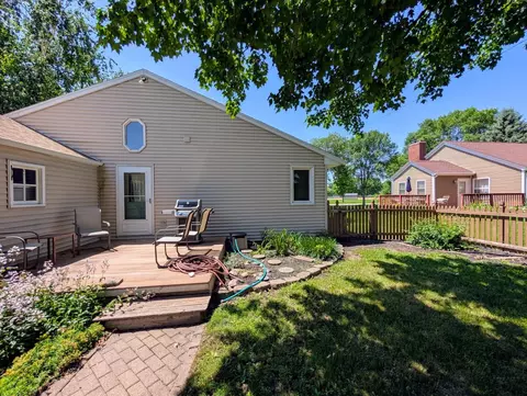 Exterior - 918 N 3rd St, Montevideo, MN 56265 photo 6 of 13