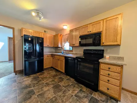 Kitchen - 918 N 3rd St, Montevideo, MN 56265 photo 5 of 6