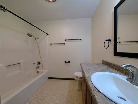 Bath - 918 N 3rd St, Montevideo, MN 56265 photo 2 of 6