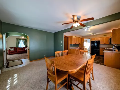 Dining - 918 N 3rd St, Montevideo, MN 56265 photo 1 of 2