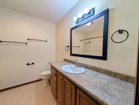 Bath - 918 N 3rd St, Montevideo, MN 56265 photo 5 of 6