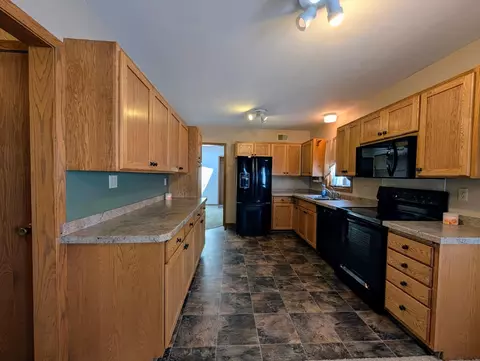 Kitchen - 918 N 3rd St, Montevideo, MN 56265 photo 6 of 6
