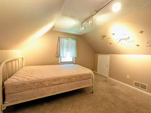 Bedroom - 918 N 3rd St, Montevideo, MN 56265 photo 8 of 11