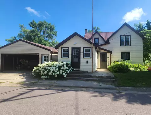 211 2nd St, Hatfield, MN 56164