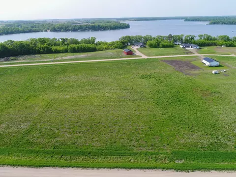 6 Us 2, Osakis, MN 56360