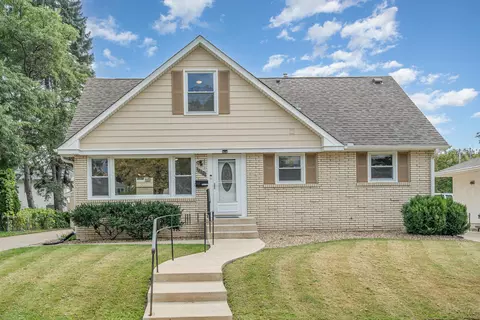 2250 Edgebrook Ave, Saint Paul, MN 55119