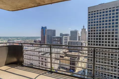 66 9th St E #2315, Saint Paul, MN 55101
