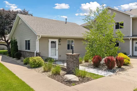 1513 Creek Meadows Dr NW, Coon Rapids, MN 55433