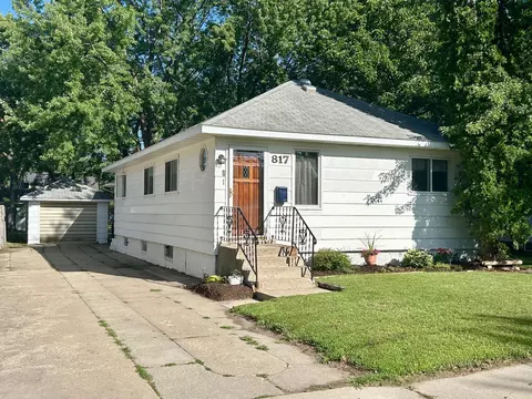 817 1st St SW, Wadena, MN 56482