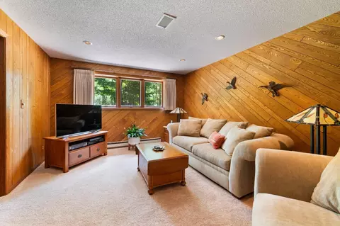 3069 E Lismore Rd, Duluth, MN 55804 photo 8