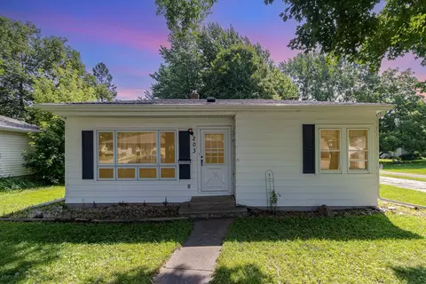203 3rd St SE, Montgomery, MN 56069