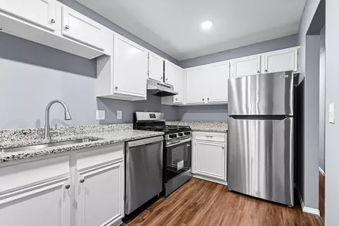 1269 Timbershore Ln, Eagan, MN 55123