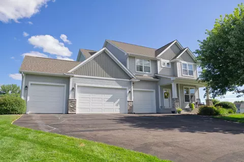 7627 242nd St, Forest Lake, MN 55025