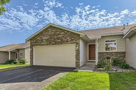 4144 Jarmann Ln, Shakopee, MN 55379