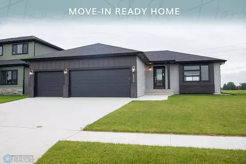 1455 66th Ave S, Fargo, ND 58104