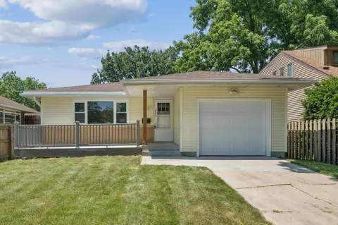 705 16th Ave NE, Rochester, MN 55906