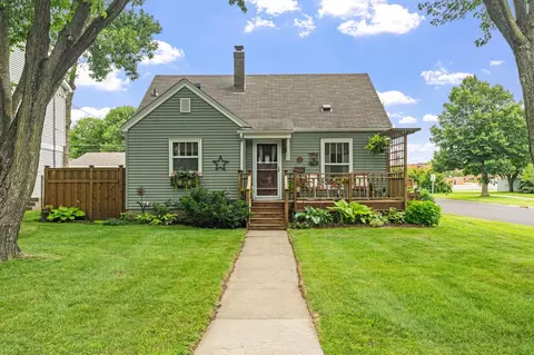 3253 Hampshire Ave S, Saint Louis Park, MN 55426