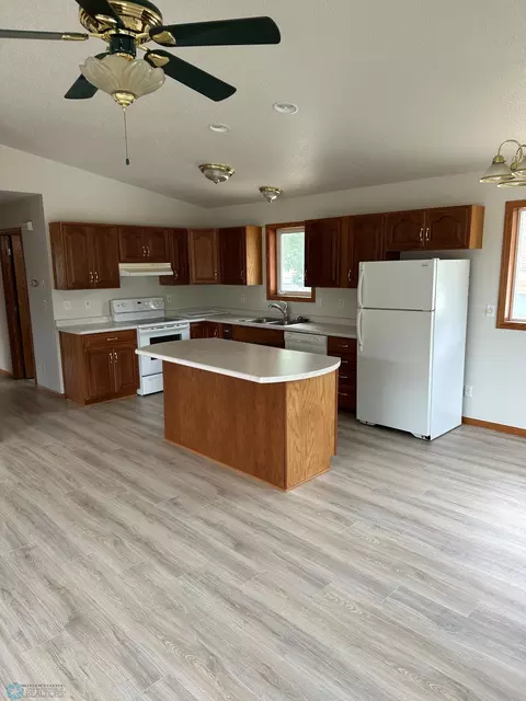 2126 5th Ave S, Fargo, ND 58103 photo 8
