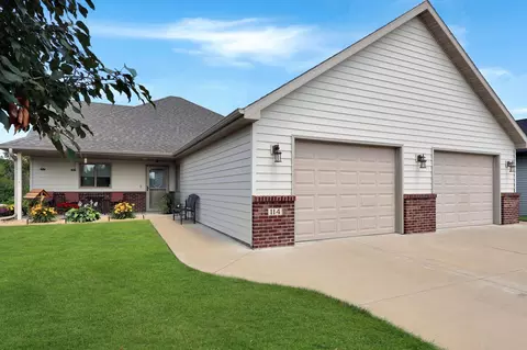114 Serenity Ct, Avon, MN 56310