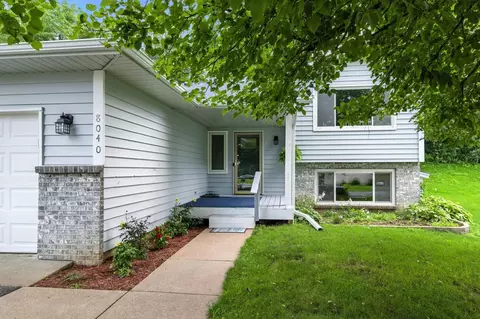 8040 170th St W, Lakeville, MN 55044