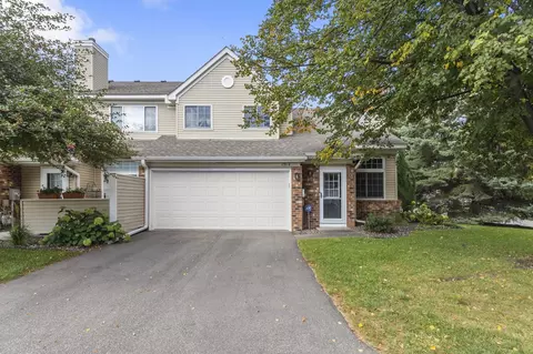 1914 Sapphire Pt #102, Eagan, MN 55122