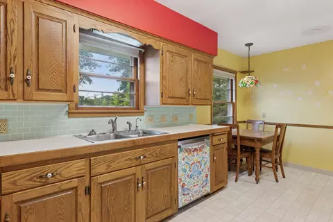 Kitchen - 8506 E River Rd NW, Coon Rapids, MN 55433 photo 3 of 4