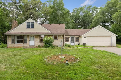 8506 E River Rd NW, Coon Rapids, MN 55433