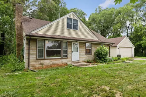 Exterior - 8506 E River Rd NW, Coon Rapids, MN 55433 photo 3 of 6