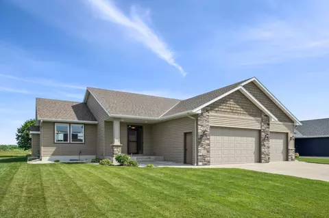 1381 Robert Creek Curv, Belle Plaine, MN 56011