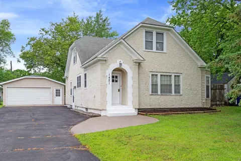 1421 Washington Memorial Dr, Saint Cloud, MN 56301