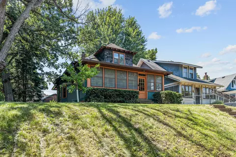 1728 Hubbard Ave, Saint Paul, MN 55104